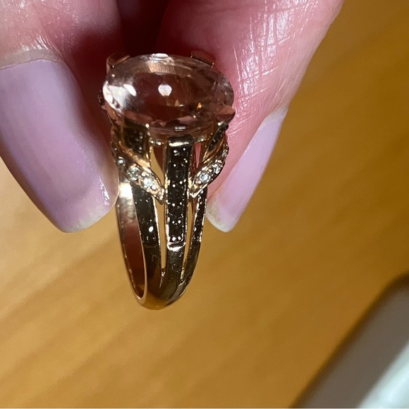 14 kt Rose Gold Morganite Diamond Ring - Picture 7 of 14